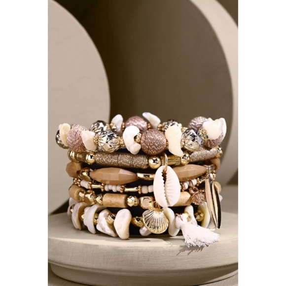 Natural 7 Layer Stackable Cowrie Shell Wood Bead Boho Beach Stretch Bracelet - Picture 4 of 4